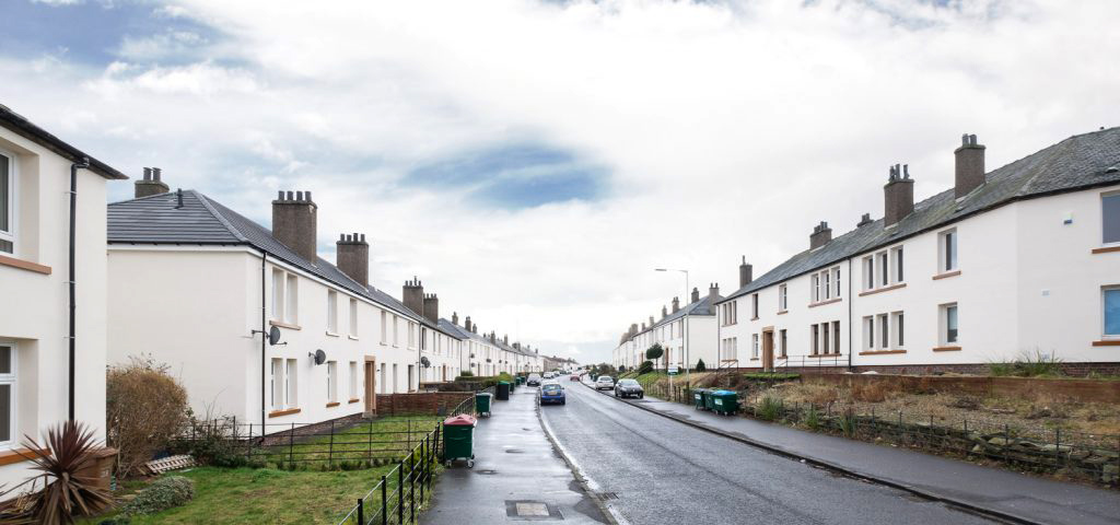 Barnes Avenue, Dundee: street of white rendered terraced homes